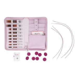 KnitPro SYMFONIE 2 Deluxe virbalų rinkinys atidarytame dėkle su valais ir priedais