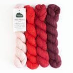 kremke baby alpaca lace 4 raudoni atspalviai